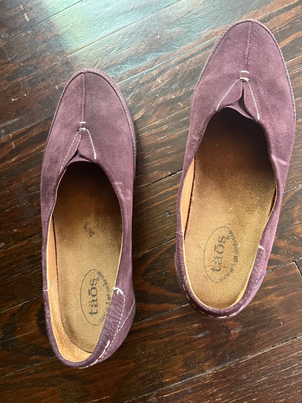 Taos Marvey Bordeaux Suede Slip on Flats/Loafers  Burgundy Size 7